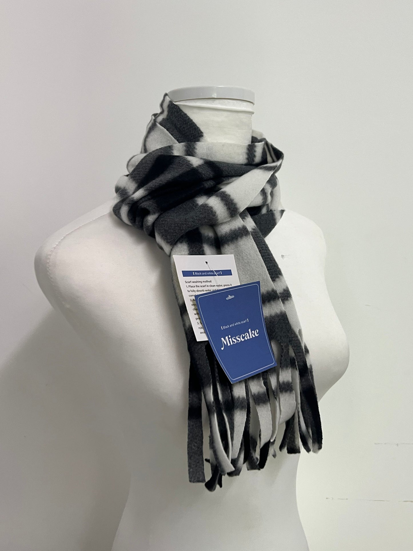 Misscake Black and White Plaid Fringe Scarf, Winter Warm Classic Versatile Fashion Scarf