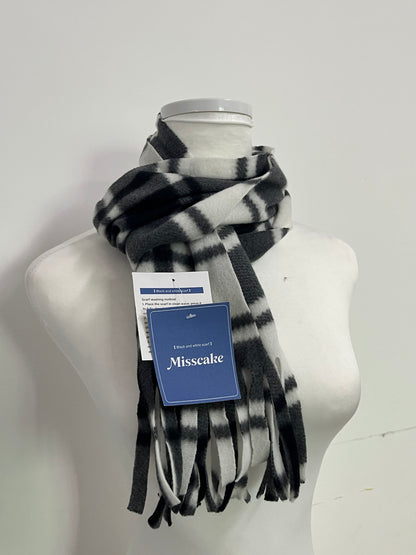 Misscake Black and White Plaid Fringe Scarf, Winter Warm Classic Versatile Fashion Scarf