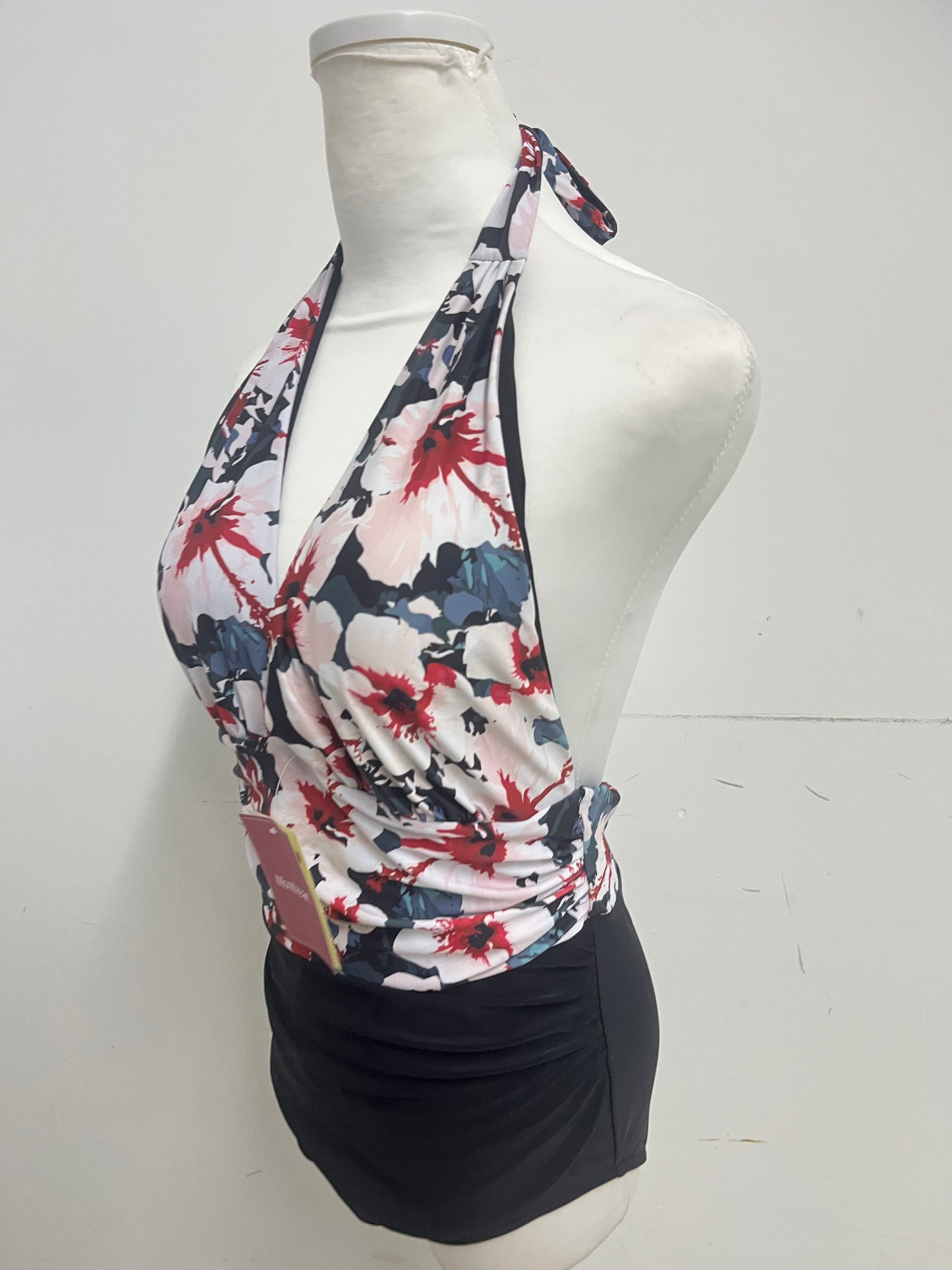 【Montheart Floral Halter Swimsuit】—— Stylish Choice of Beach & Vacation Wear