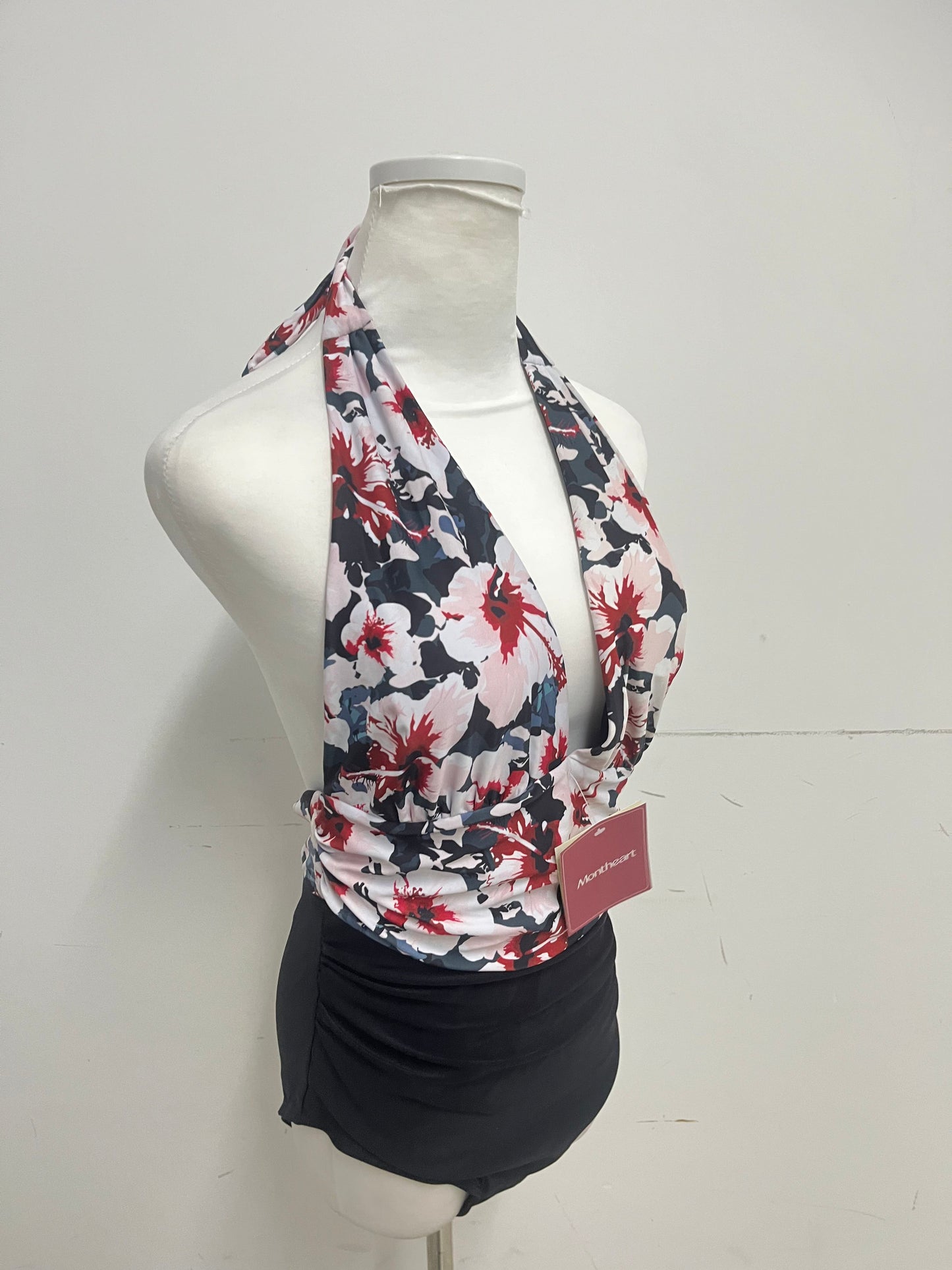 【Montheart Floral Halter Swimsuit】—— Stylish Choice of Beach & Vacation Wear