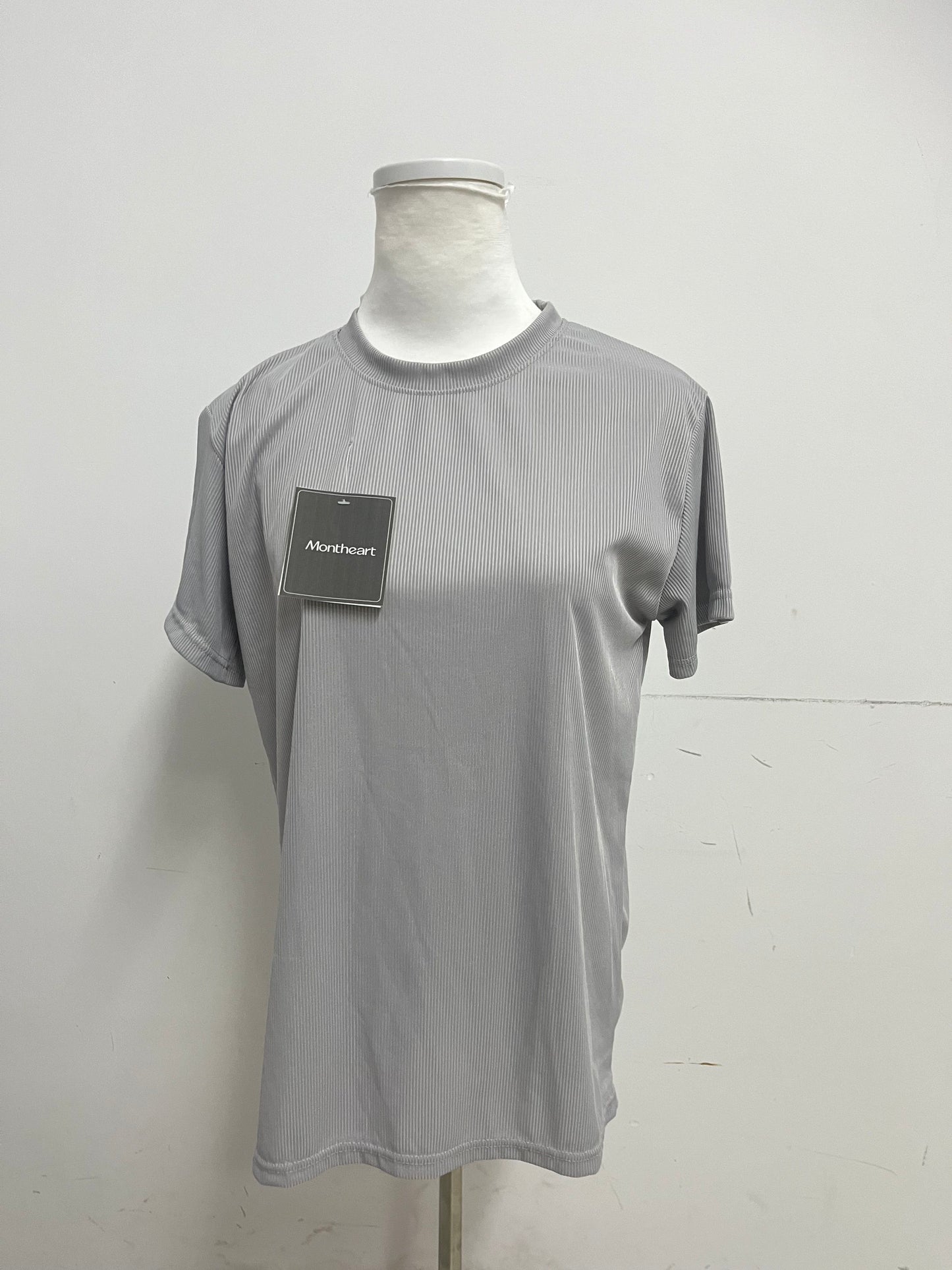 【Montheart Light Gray Striped T-shirt】—— Sleek Choice of Daily & Casual Wear