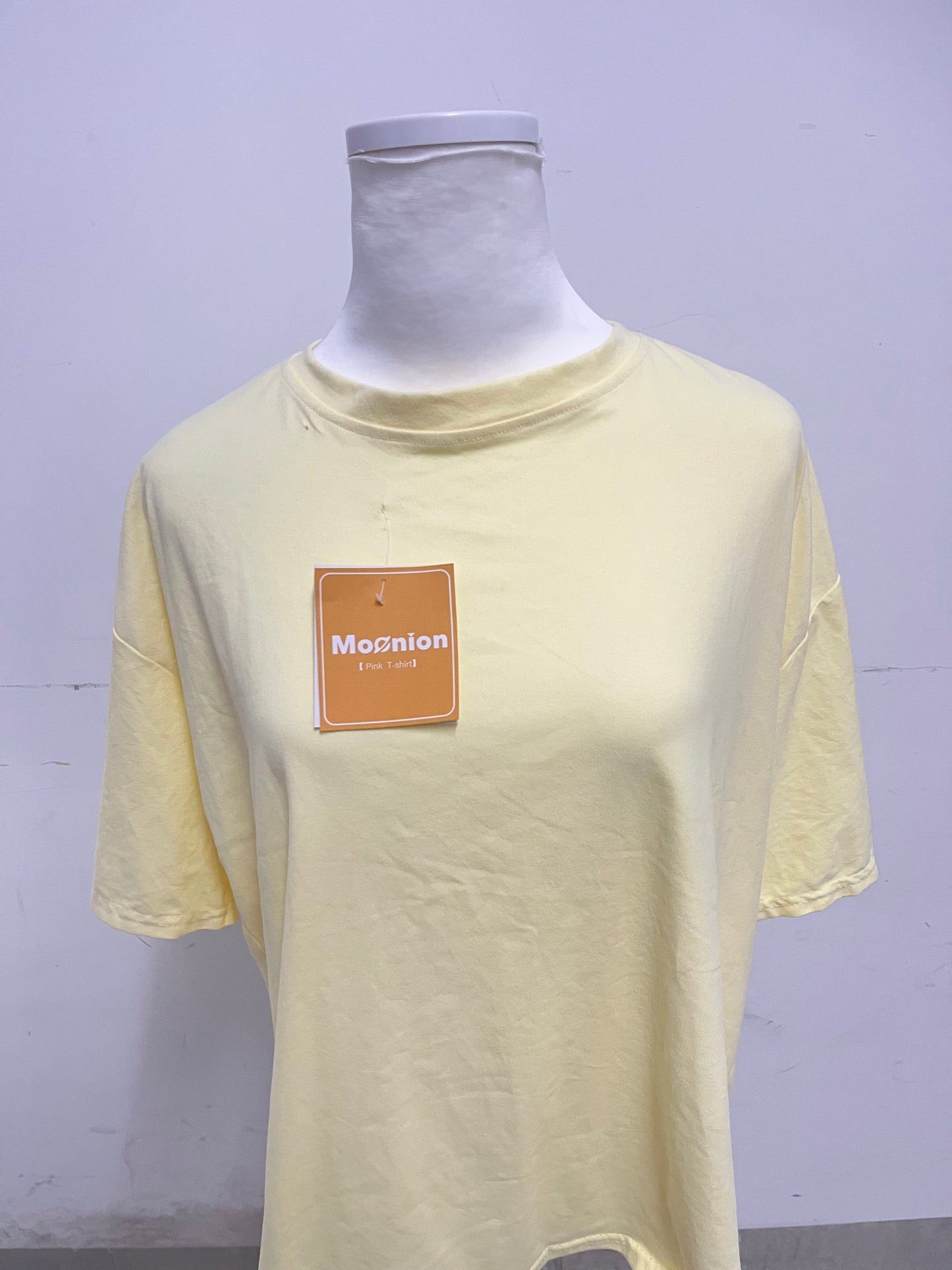 Moonion T-Shirt - 100% Mulberry Silk Yellow for Effortless Luxury