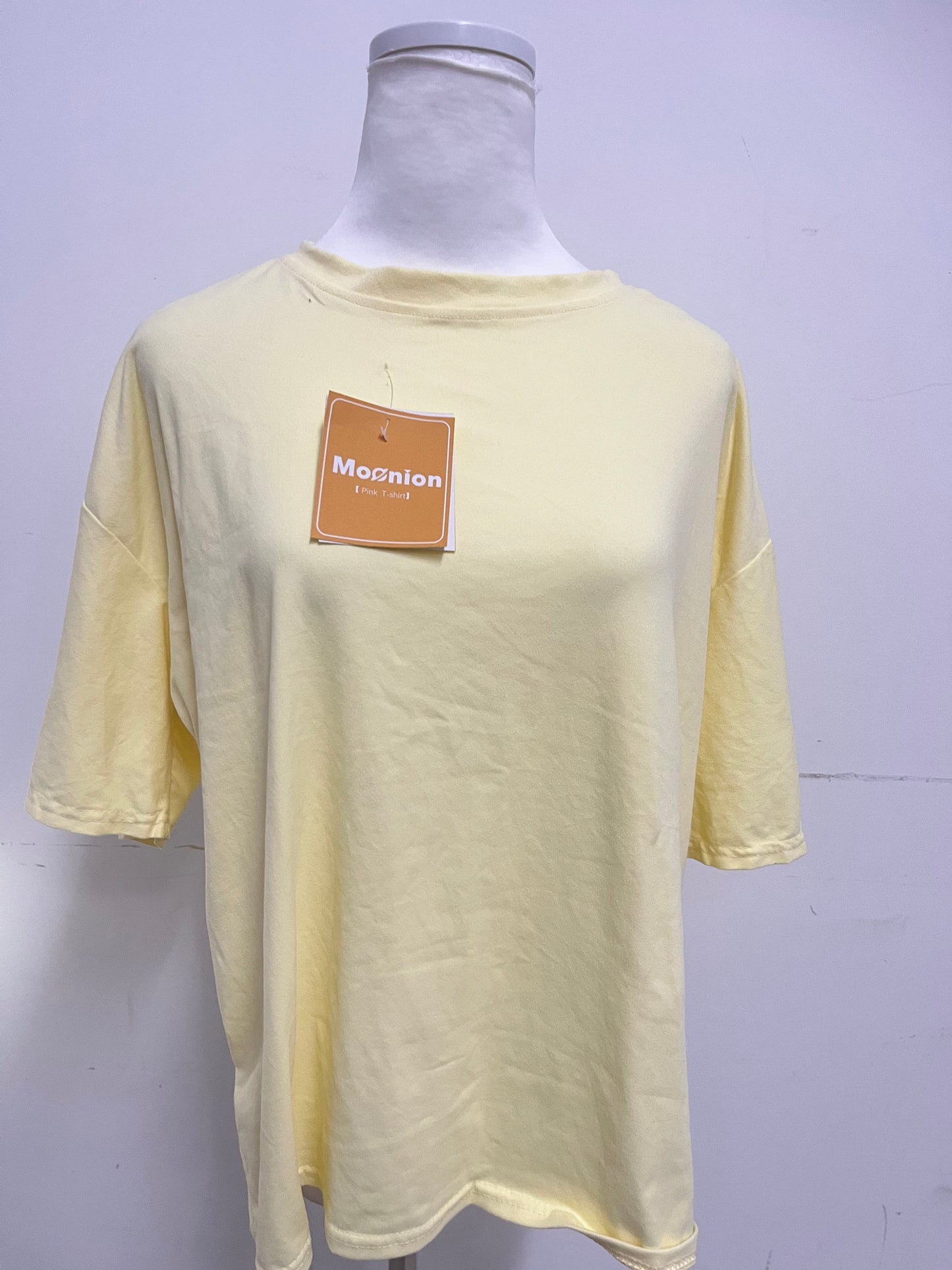 Moonion T-Shirt - 100% Mulberry Silk Yellow for Effortless Luxury