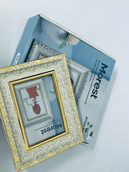 Morest European Vintage Pattern Picture Frame, Light Luxury Art Tabletop Frame to Freeze Beautiful Moments in Life