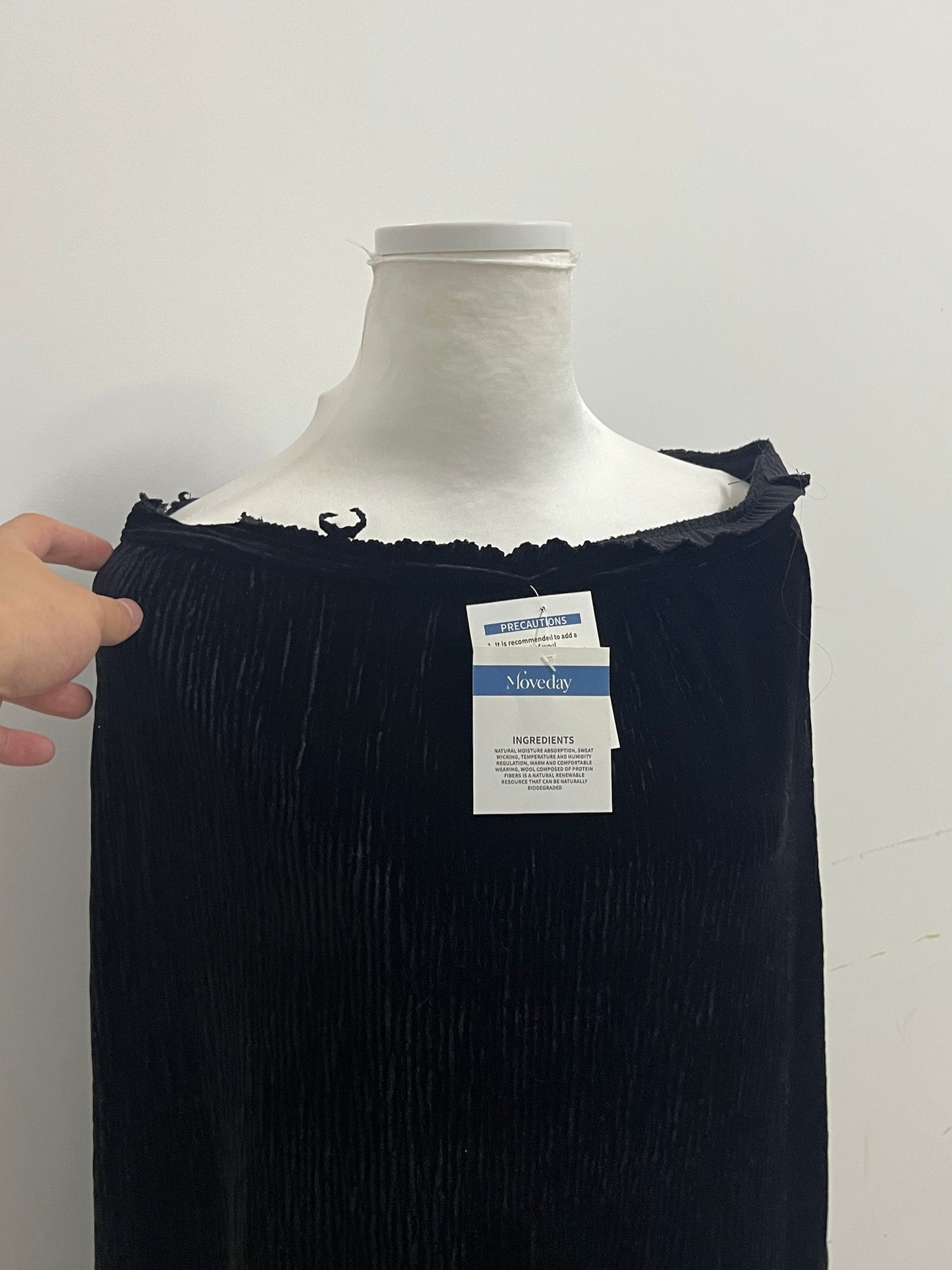 【Moveday Black Pleated Skirt】—— Elegant & Versatile Daily Wear Choice