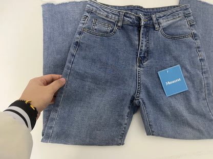 Musecret Medium Blue Washed Straight-Leg Jeans - Comfort Stretch Cotton Blend Denim for Daily Wear