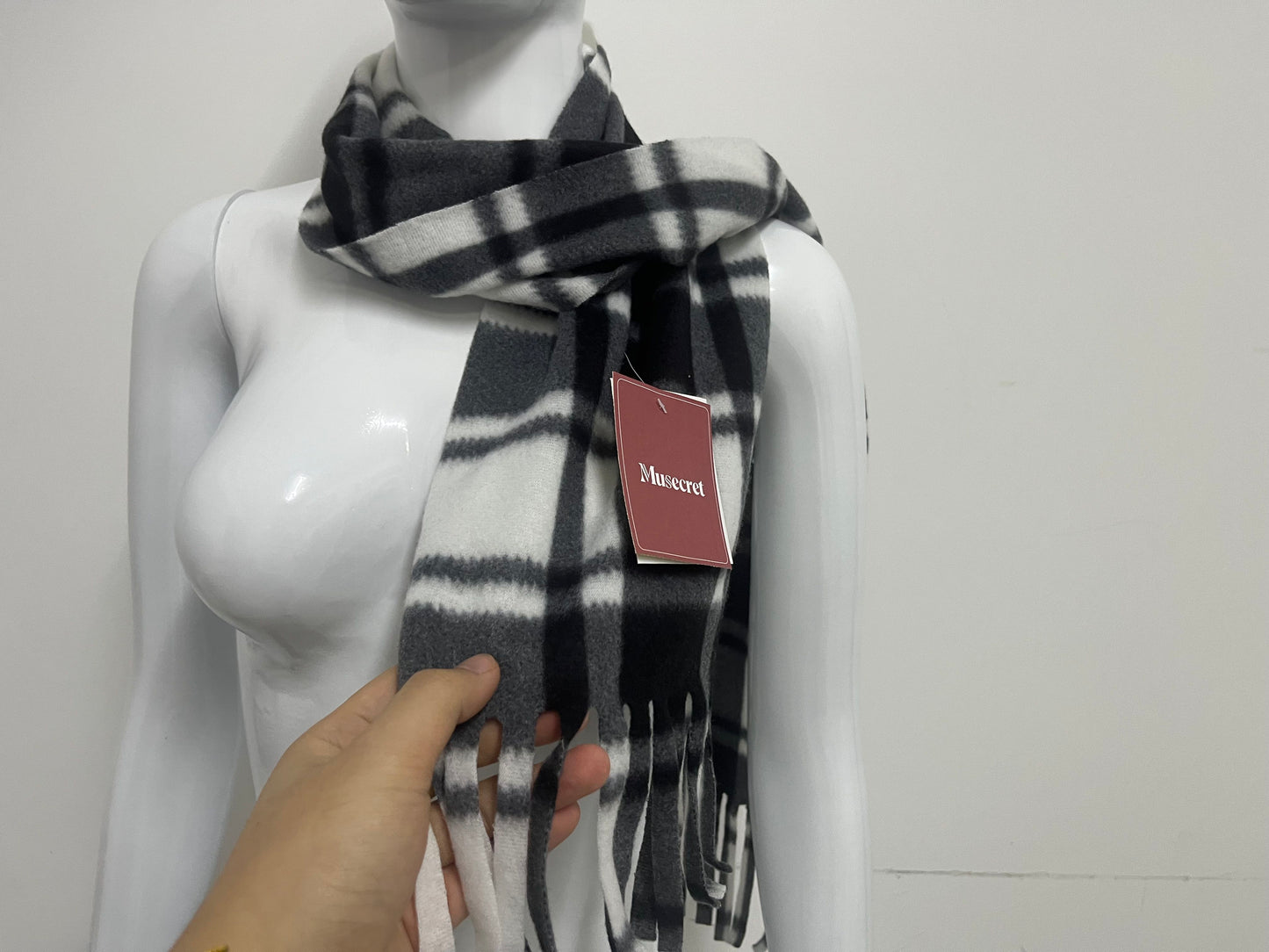 【Musecret Plaid Scarf】—— Warm & Stylish Winter Essential