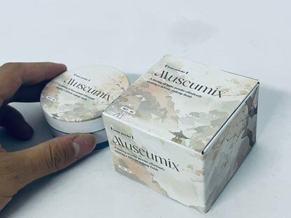 Museumix Loose Setting Powder, Lightweight & Long-Lasting Oil Control, Silky Smooth for Soft-Focus Finish, Oriental Aesthetic Packaging, 8g