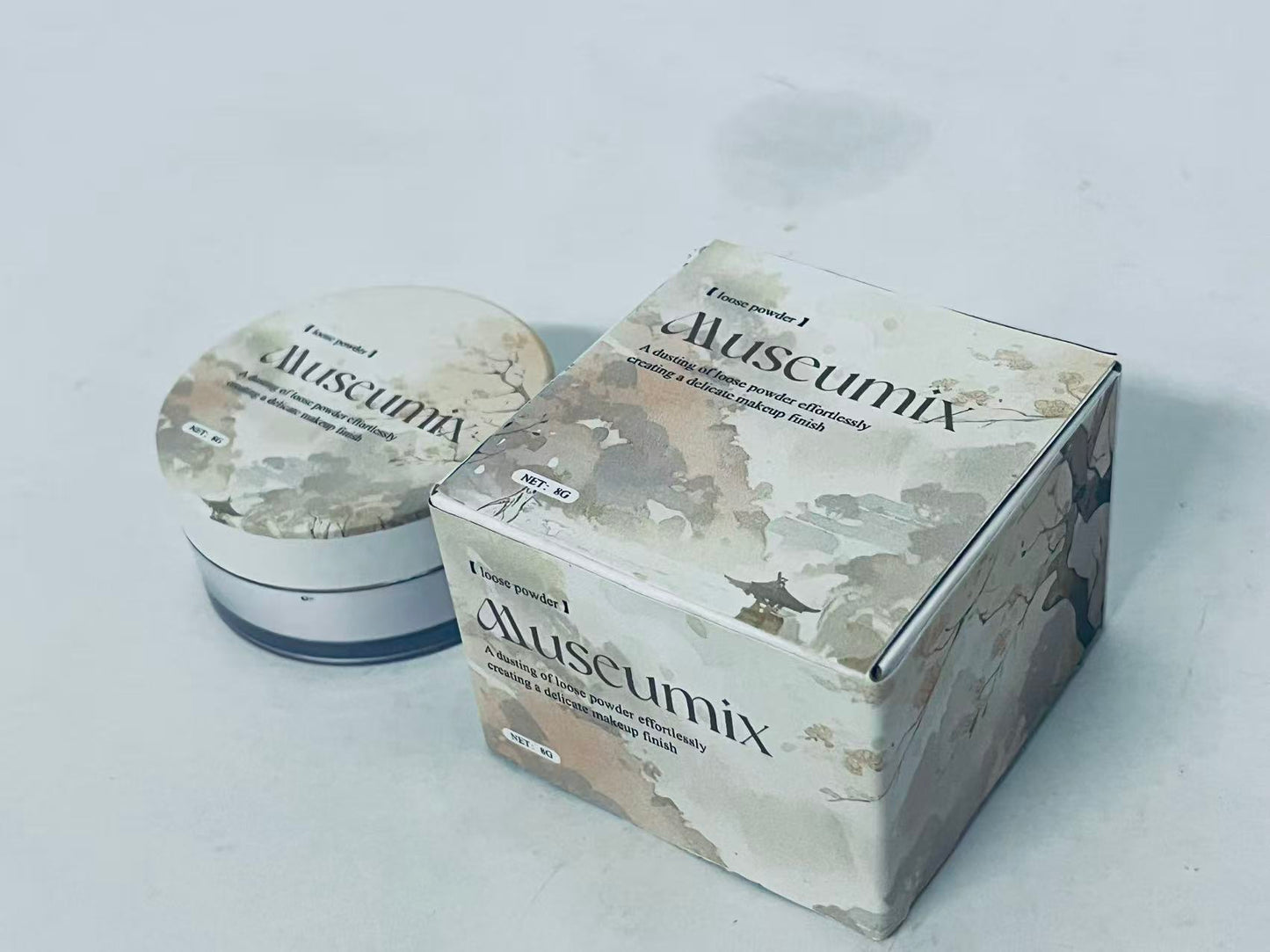 Museumix Loose Setting Powder, Lightweight & Long-Lasting Oil Control, Silky Smooth for Soft-Focus Finish, Oriental Aesthetic Packaging, 8g