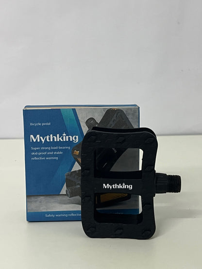 [Mythking Vehicle seat cushions]——Mythking Mountain Bike Pedals - Anti-Slip Reflective Lightweight Platform Pedals