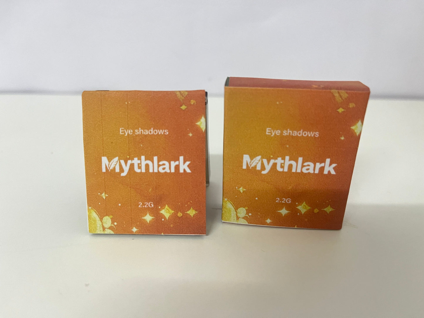 【Mythlark Metallic Gunmetal Shimmer Eyeshadow】—— Bold, Versatile Sparkle for Eye Looks