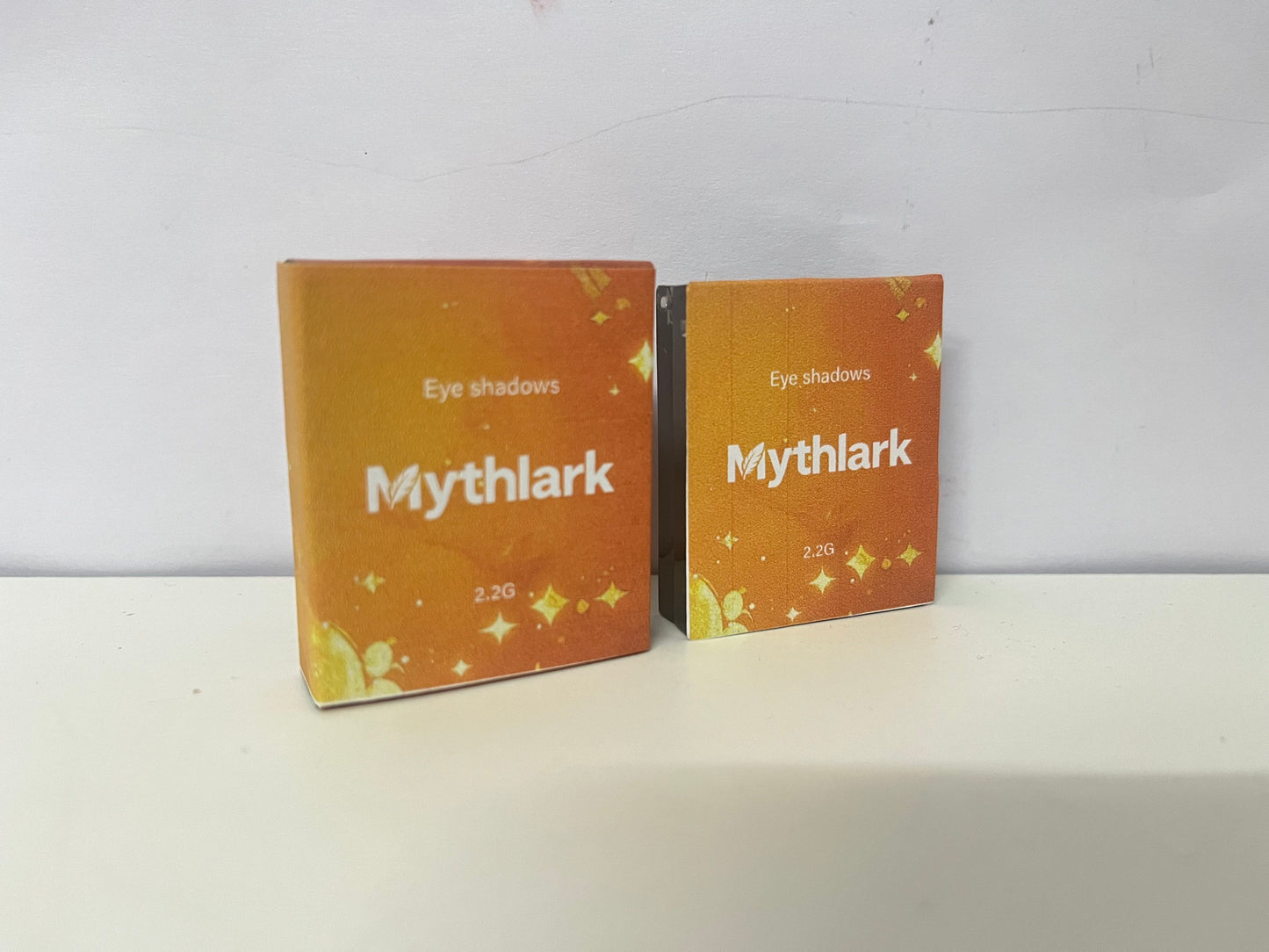 【Mythlark Metallic Gunmetal Shimmer Eyeshadow】—— Bold, Versatile Sparkle for Eye Looks