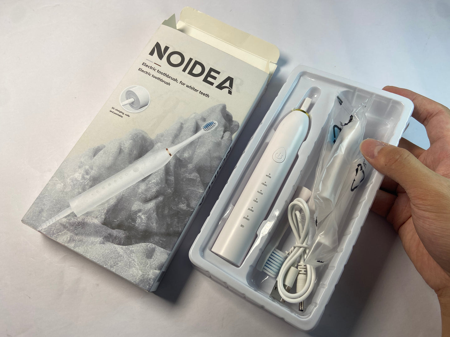 NOIDEA Simple Clean Rechargeable Electric Powered Toothbrush, Pure White with 4 Gentle Care Brush Head Automatic Pressure Sensor to Protect Gums - 3 Modes -2 Min Timer