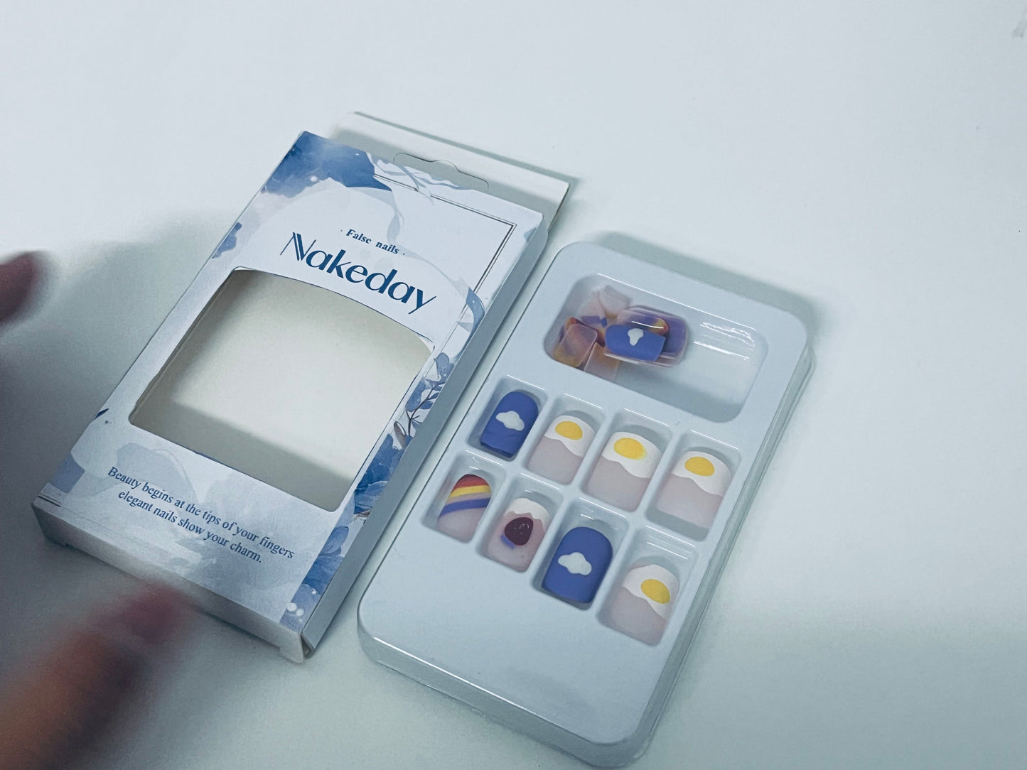 Nakeday Hand-Painted Art False Nails: Healing Aesthetics for Your Fingertips