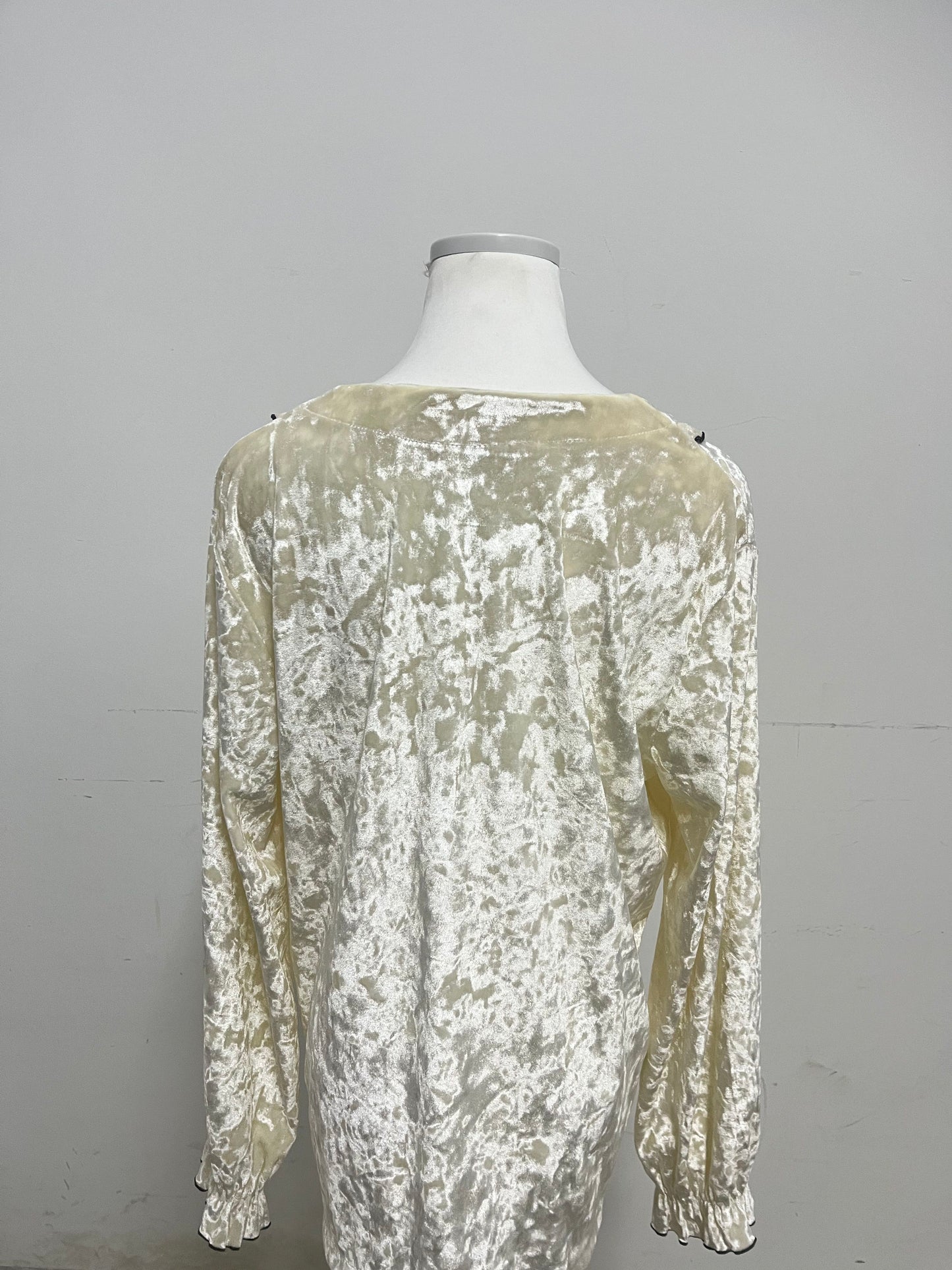 Novangle Sleepwear Velvet Ruffled Loungewear Jacket Gentle Texture Retro Elegance A Luxurious Choice for Home Relaxation