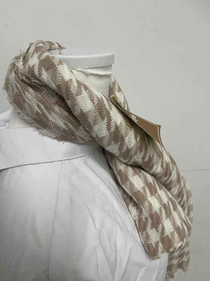 Novangle Houndstooth Plush Scarf Retro Texture Warm & Versatile An Elegant Plus for Autumn and Winter Styling