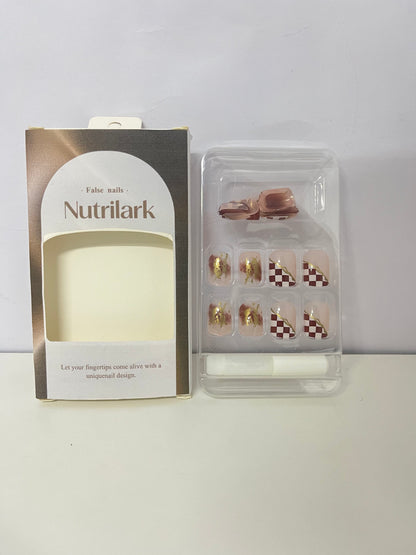 Nutrilark Retro Plaid & Gilded Fake Nails Exquisite Item for Fingertip Atmosphere