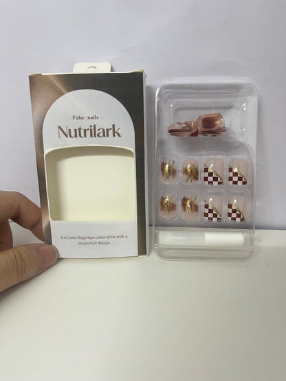 Nutrilark Retro Plaid & Gilded Fake Nails Exquisite Item for Fingertip Atmosphere