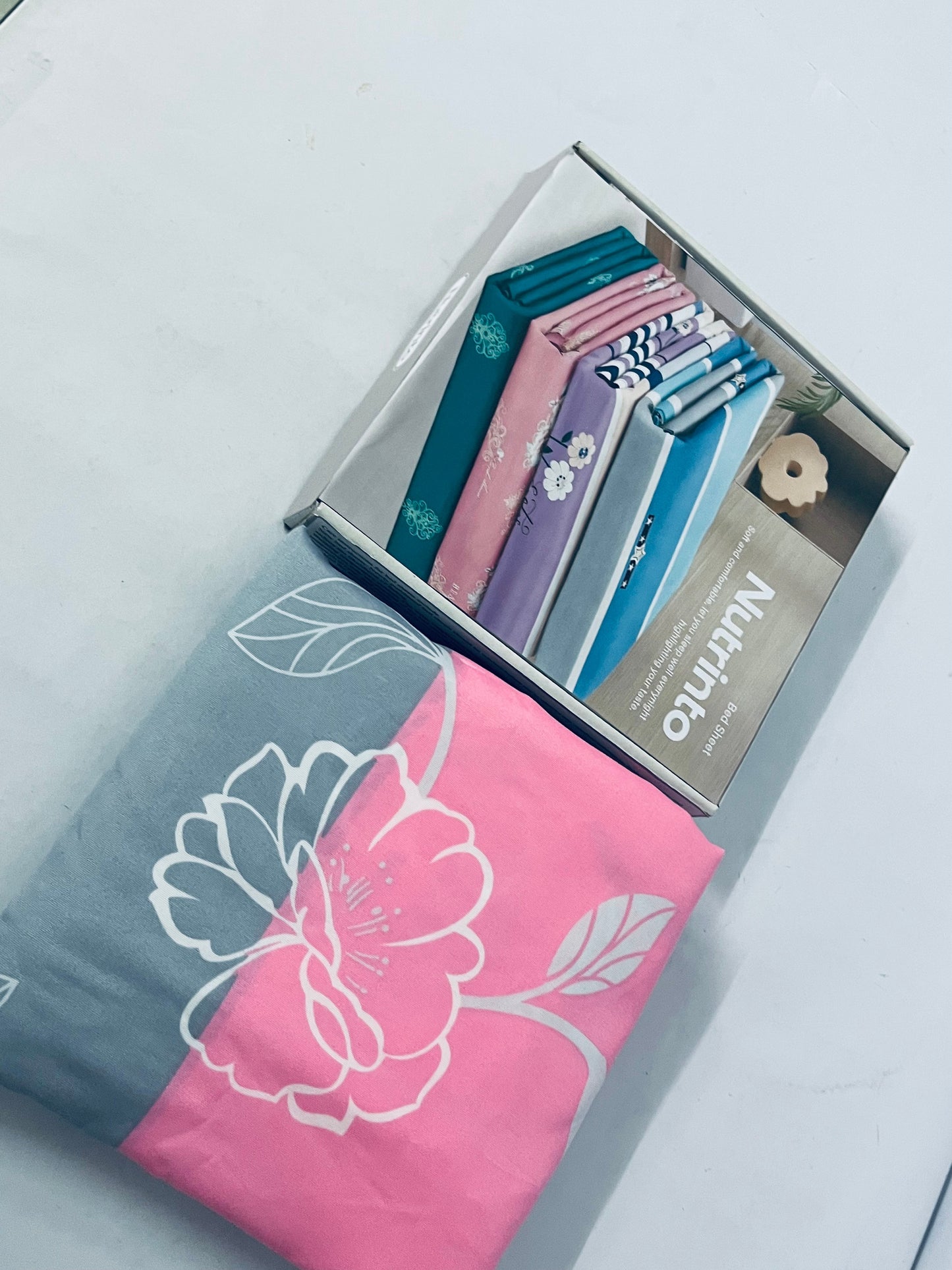 Nutrinto Pink Paisley Floral Sheet Set Queen Size, Soft Printed Microfiber Sheets Extra Deep Pocket
