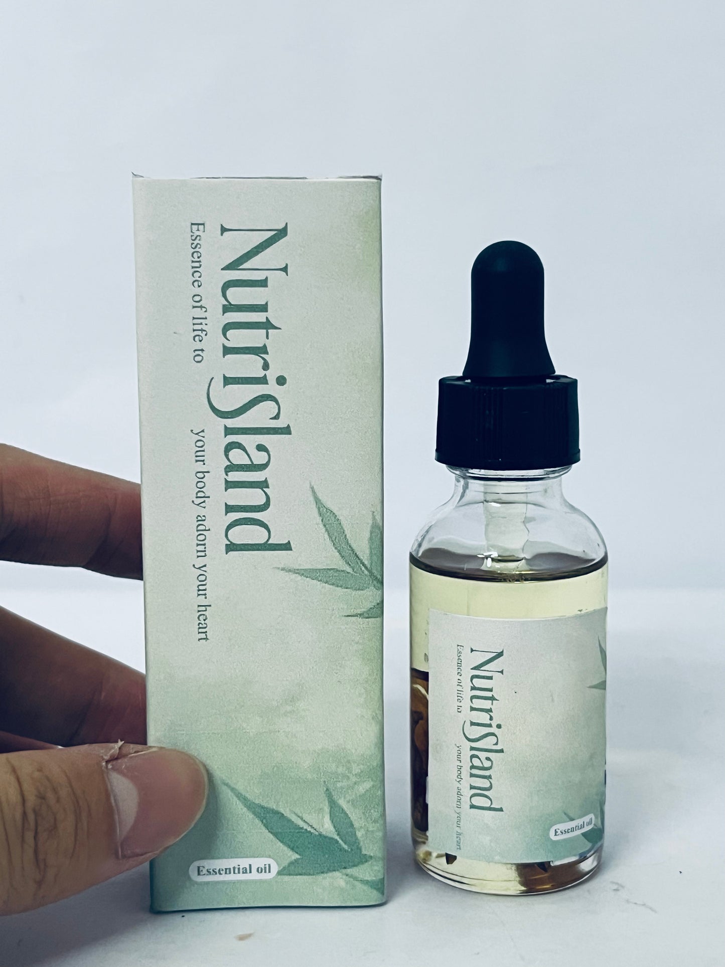 Nutrisland Essential oils Face Food Anti Aging Natural 20% Vitamin C Serum Complex VEGAN Formula, Kakadu Plum, Hyaluronic Acid, Peptides, Aquatic Plants, Aloe and more for Wrinkles, Age Spots, Collagen,1 fl. Oz