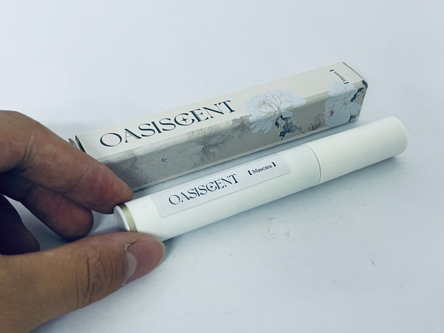 OASISCENT Mascara 16H Wear - False Lash Effect - Black