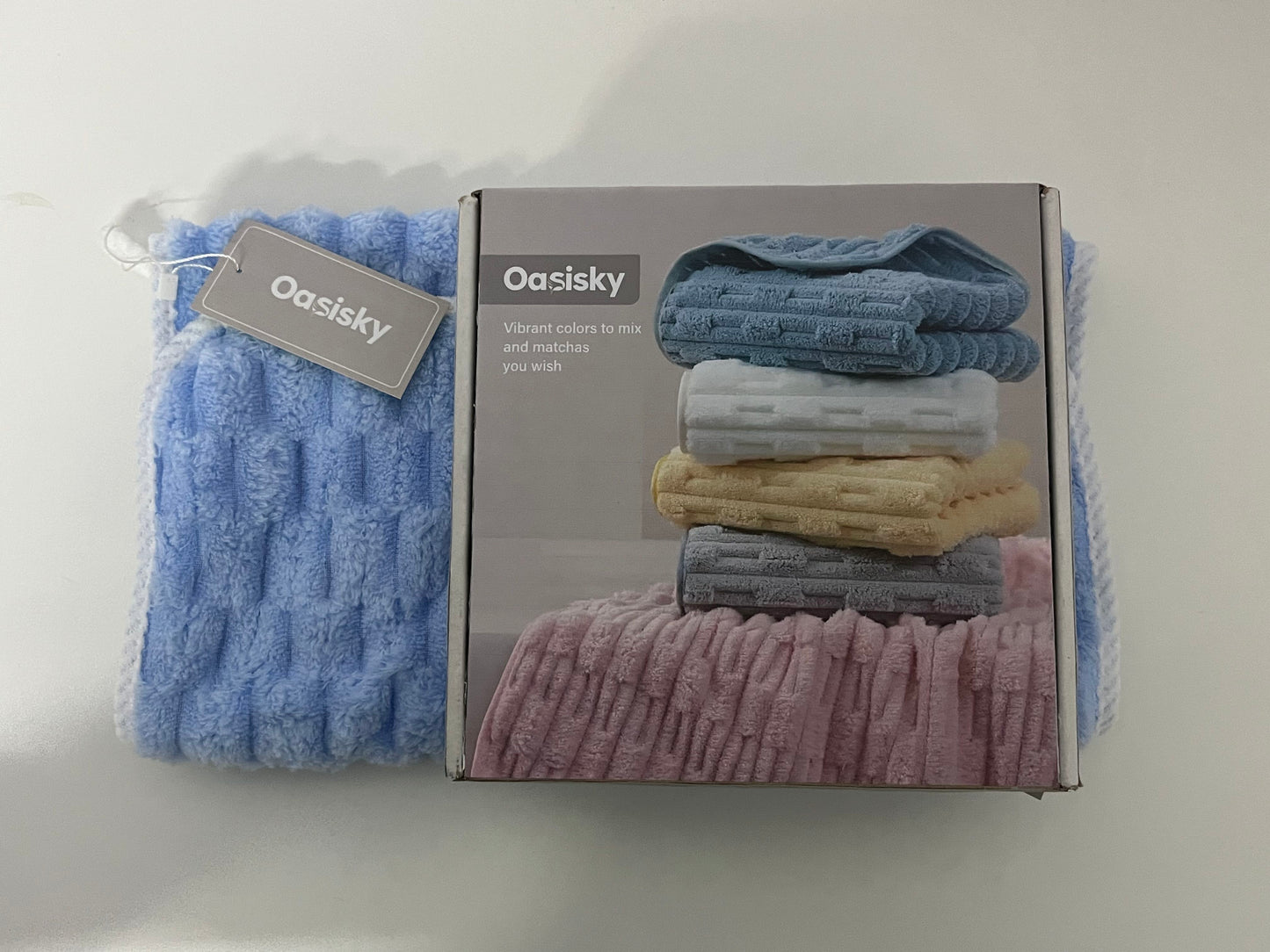 【Oasisky Striped Microfiber Towel】—— Cozy Blend of Softness & Absorbency