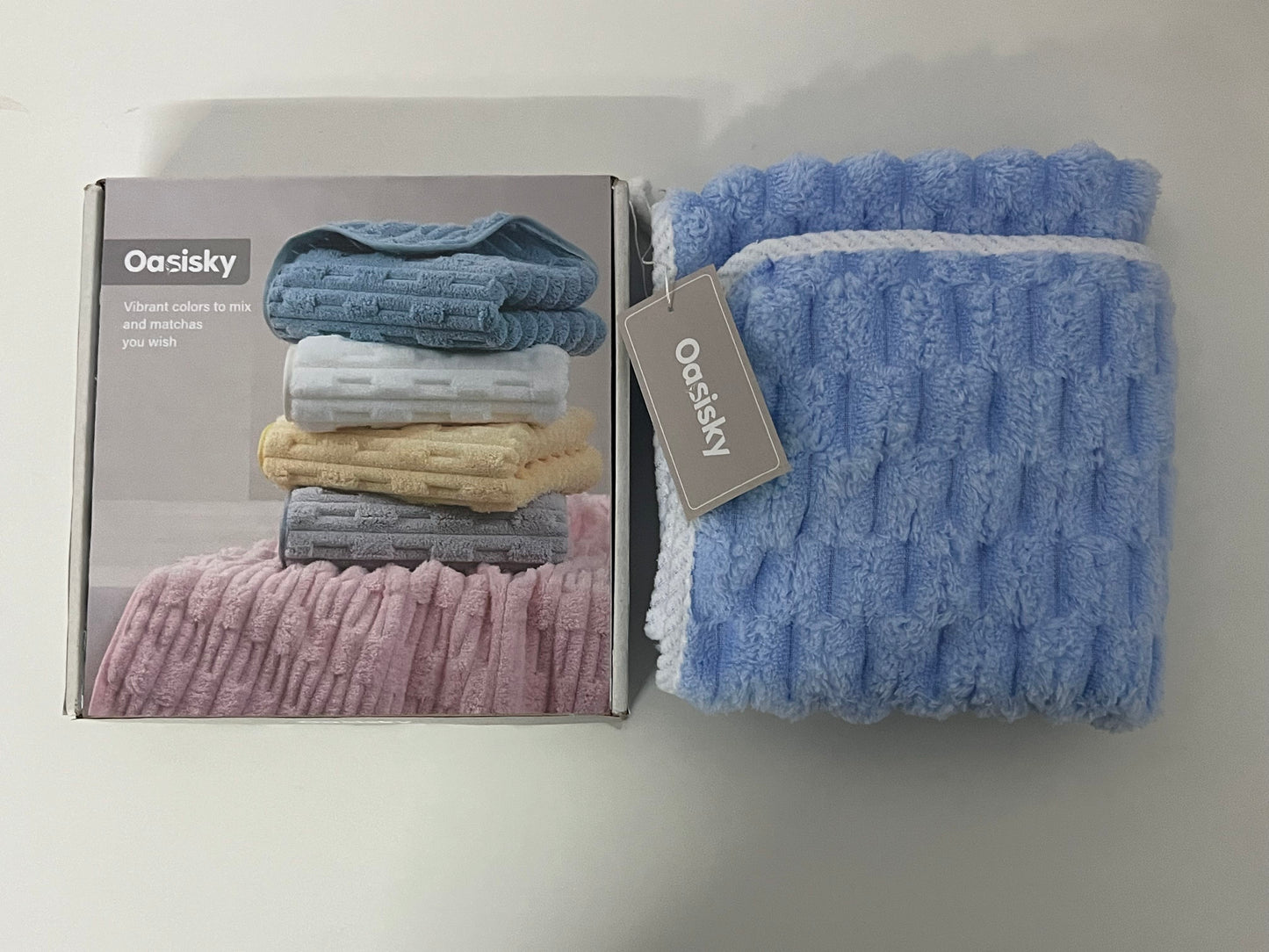 【Oasisky Striped Microfiber Towel】—— Cozy Blend of Softness & Absorbency
