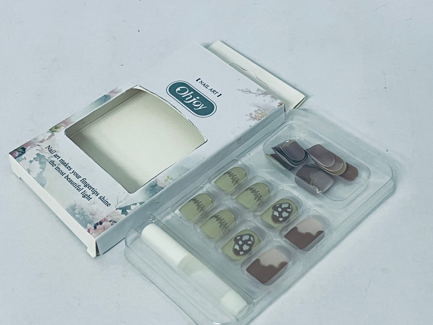 Ohjoy Artistic Press-on Nails Set, Exquisite Hand-painted False Nails