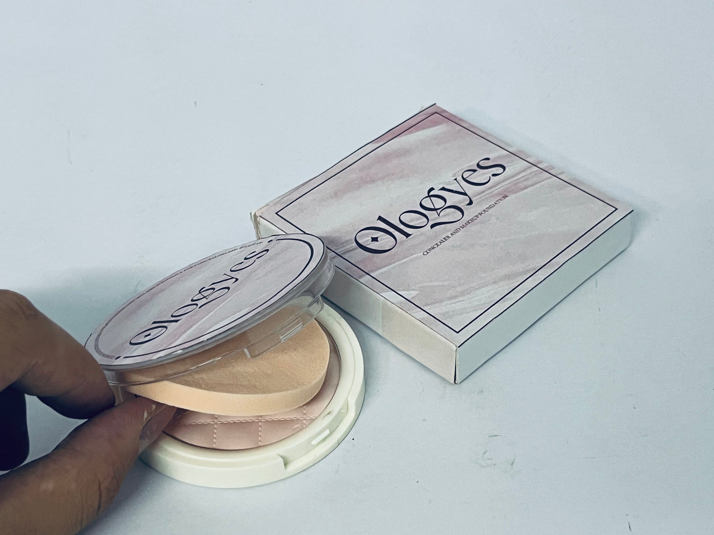 Ologyes Clean Invisible Pressed Powder, Lightweight, Breathable, Vegan Formula, Ivory 105