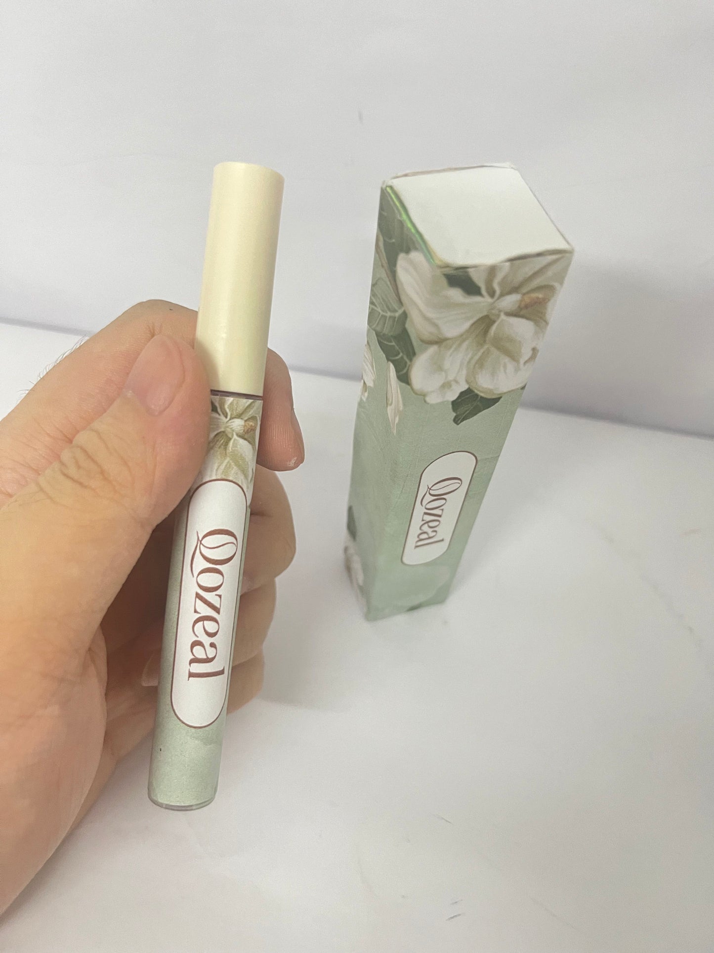 Oozeal Moisturizing Lip Gloss - Hydrating & Non-Sticky Long Lasting Lip Gloss - Enriched with Bakuchiol, Mango Seed Butter & Avocado Oil to Soften & Smooth - Pink Nude