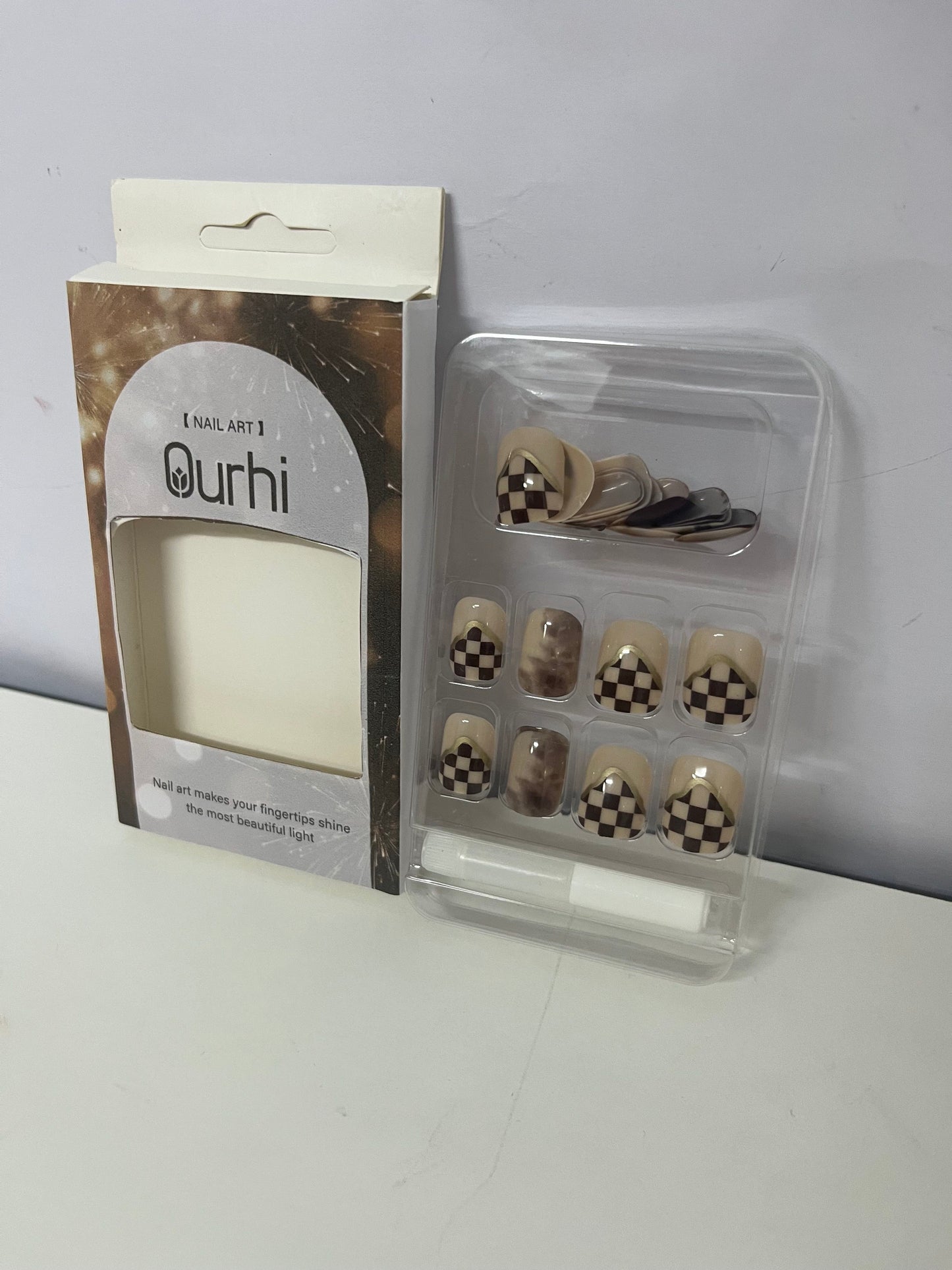 Ourhi False nails Checkerboard Artistic Nail Tips Retro & Stylish Convenient & Exquisite A Trendsetter for Fingertip Personality