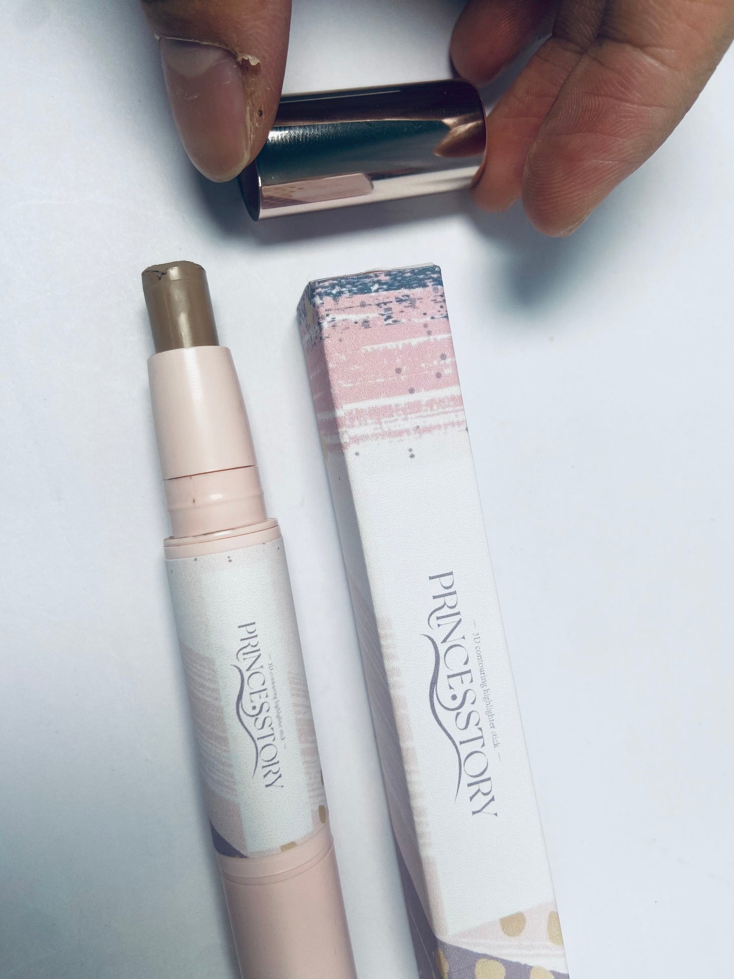 PRINCESSTORY,Highlighter make-up,Mineral Cream Contour Stick,Moisturize Highlighter Pen,Non Stick Face Brightens,Long Lasting, Smooth Gliding Face Illuminator Makeup,Medium