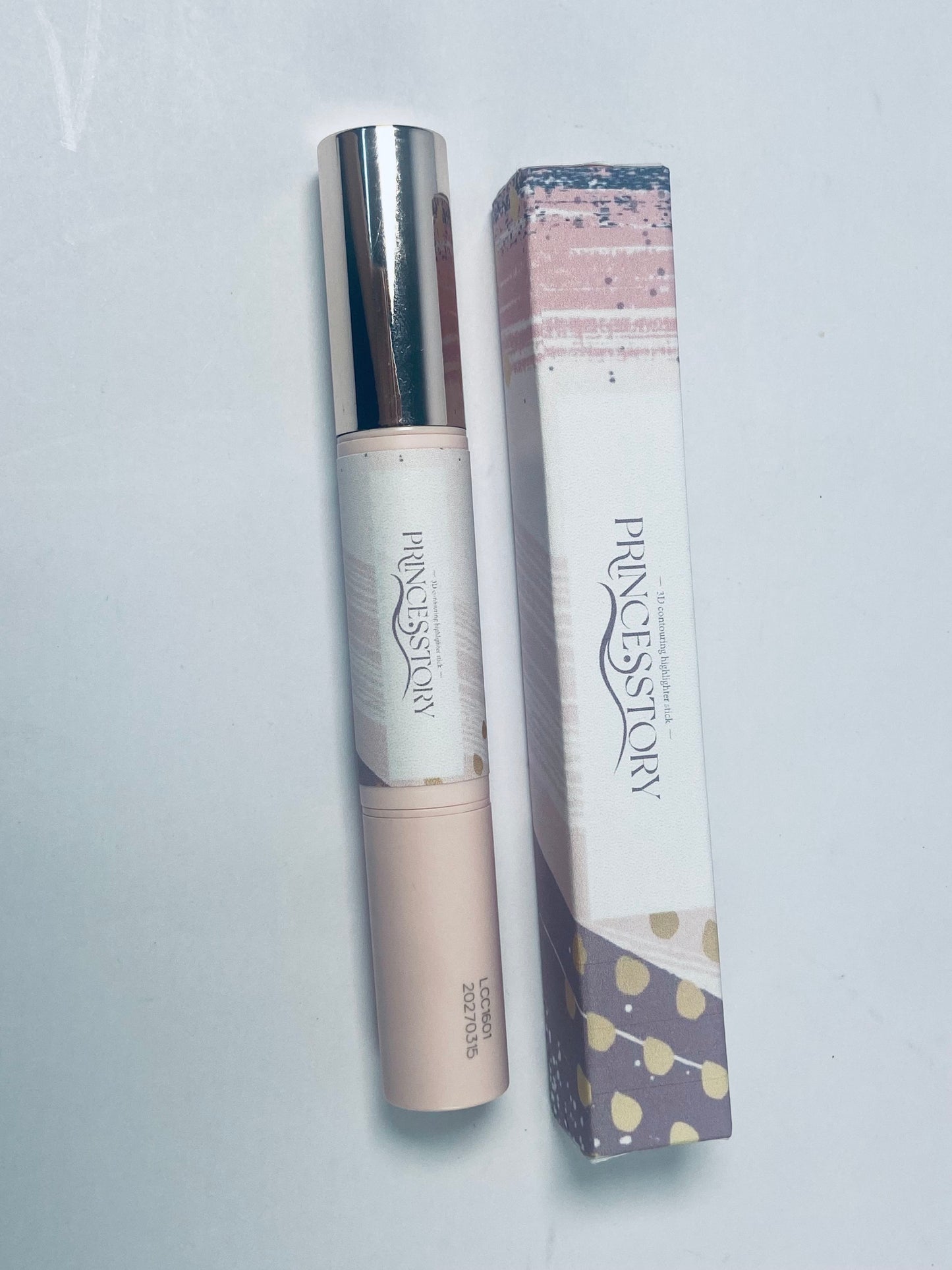 PRINCESSTORY,Highlighter make-up,Mineral Cream Contour Stick,Moisturize Highlighter Pen,Non Stick Face Brightens,Long Lasting, Smooth Gliding Face Illuminator Makeup,Medium