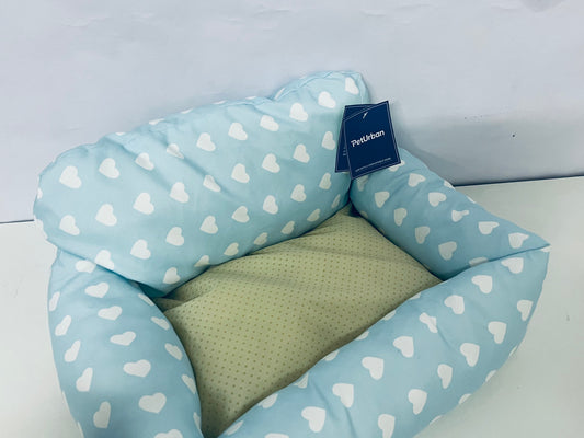【PetUrban Heart-Pattern Pet Bed】—— Cozy Rest Space for Your Furry Friend