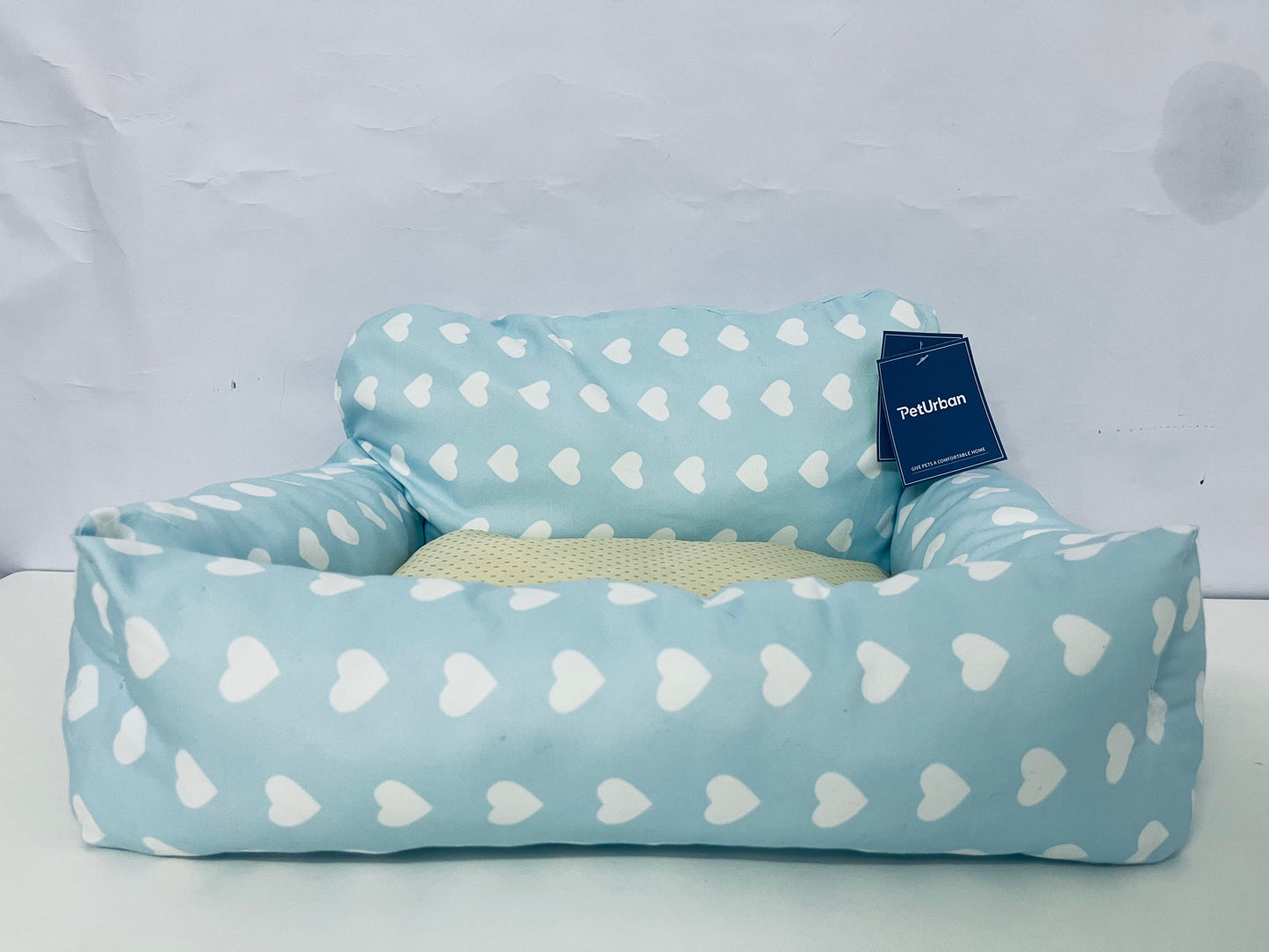 【PetUrban Heart-Pattern Pet Bed】—— Cozy Rest Space for Your Furry Friend