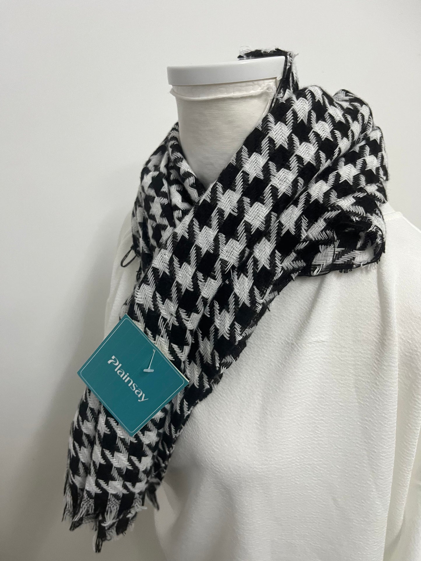 【Plainsay Scarfs】——Plainsay Classic Houndstooth Scarf - Timeless Black & White Statement Piece