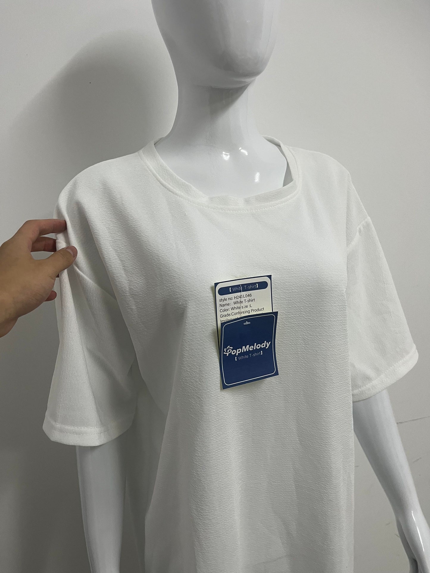 【PopMelody Oversized Textured T-shirt】—— Effortless Comfort & Modern Minimalism