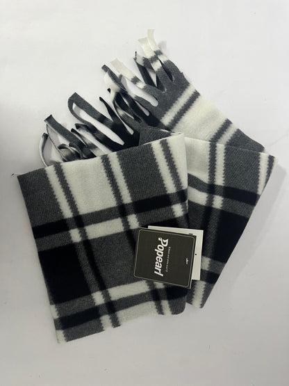 Popearl  Exquisite Mongolia Wool Scarf - Classic Plaid Design, Opulent Winter Warmth