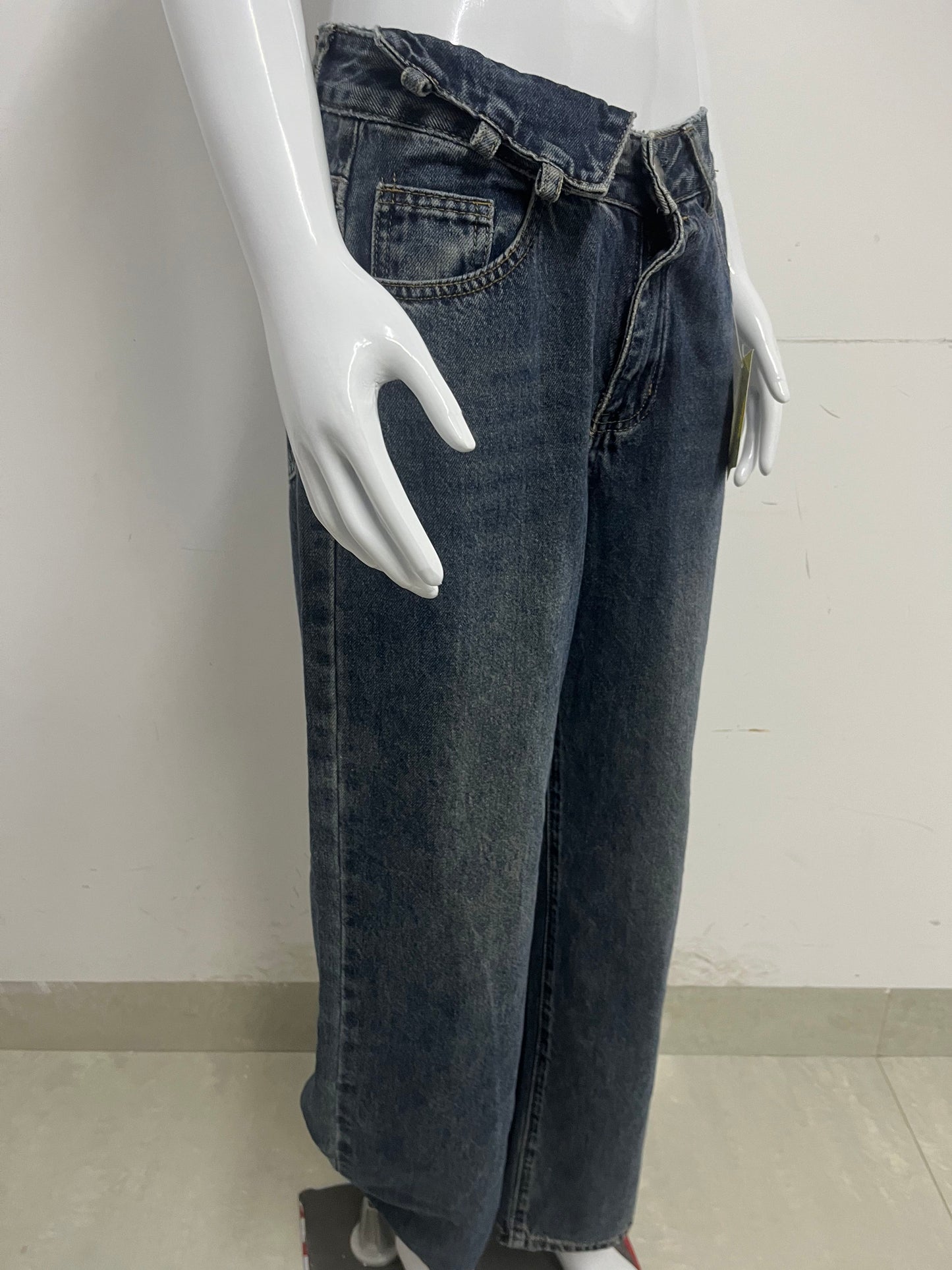 【Popractive Asymmetric Waist Wide-Leg Jeans】—— Retro Style with Modern Edge