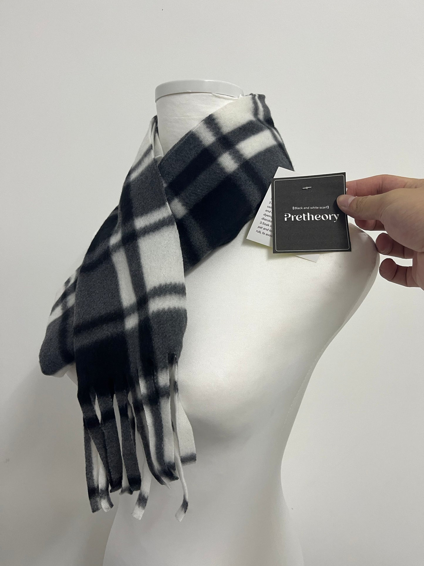 Pretheory Exquisite Mongolia Wool Scarf - Classic Plaid Design, Opulent Winter Warmth