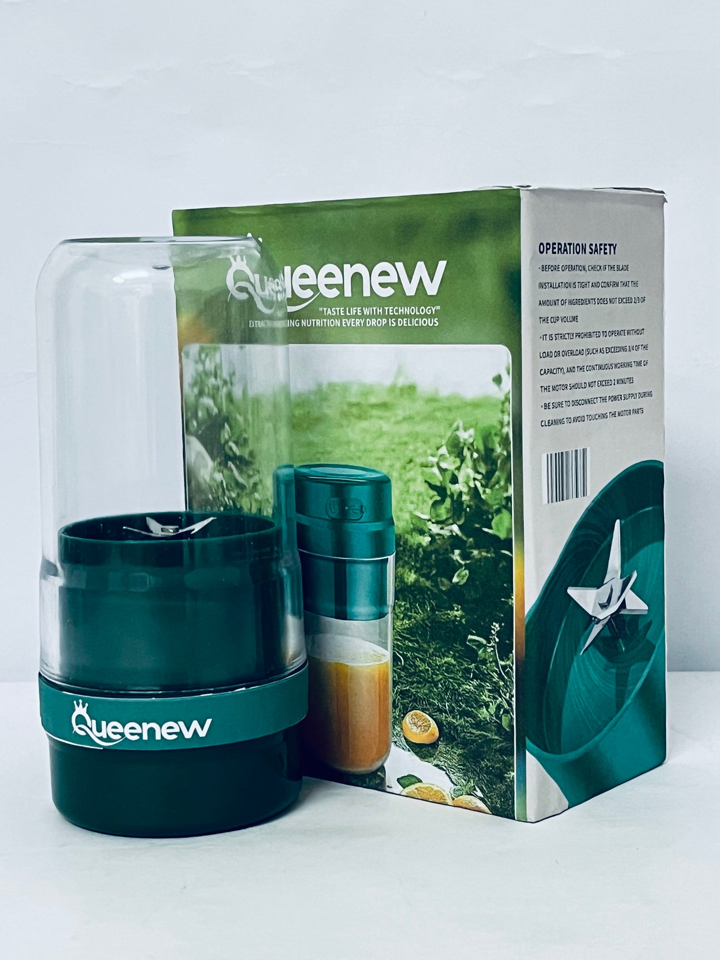 Queenew Portable Blender Cordless Personal Fruit Smoothie Juicer Cup USB Rechargeable Waterproof Mini Juice Mixer Fruit Blender Cup for Home Office Travel Outdoors Sports