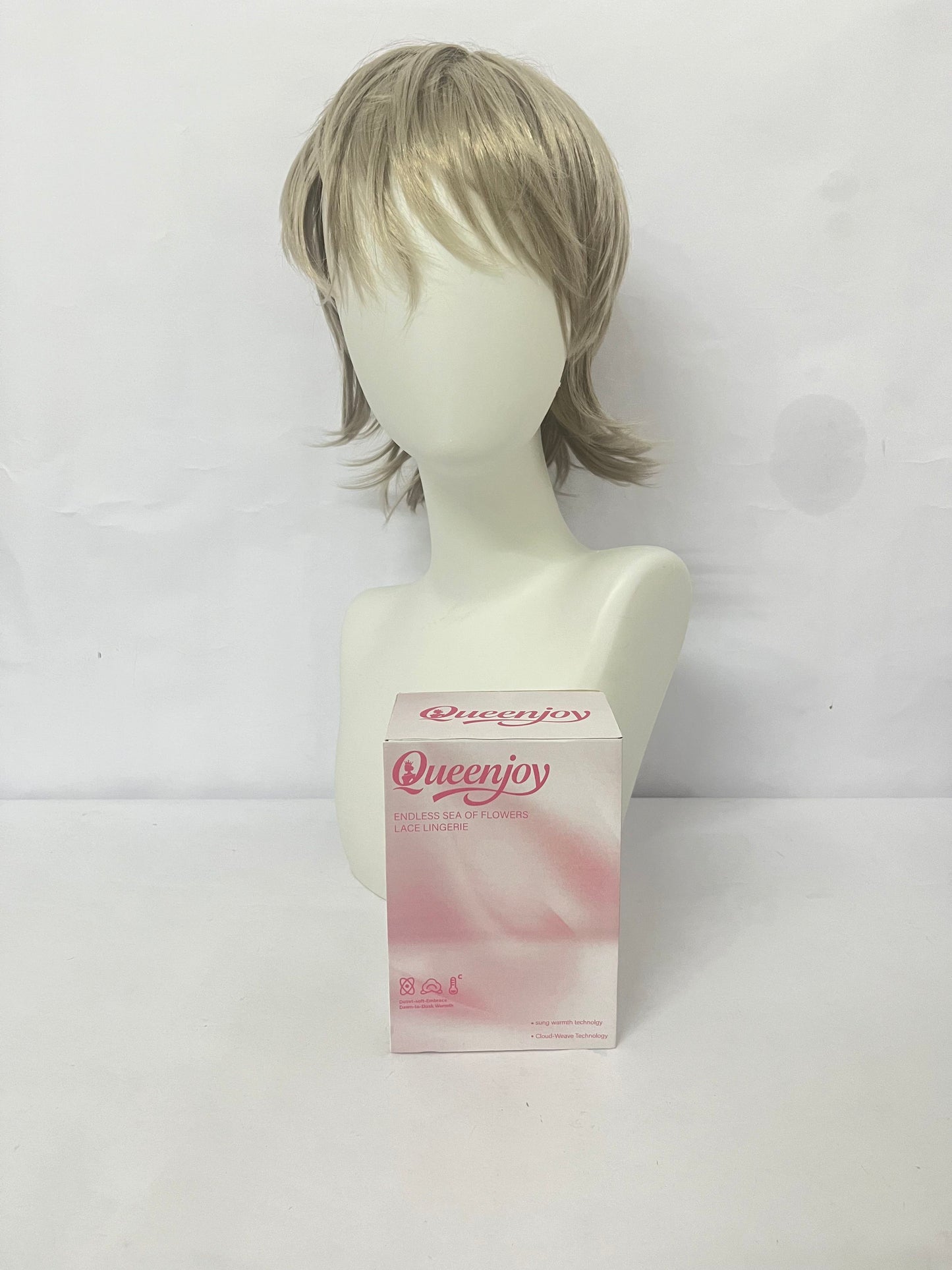 Queenjoy Wigs with Short Hair Straight Brown Hair with Bangs for Daily and Cosplay