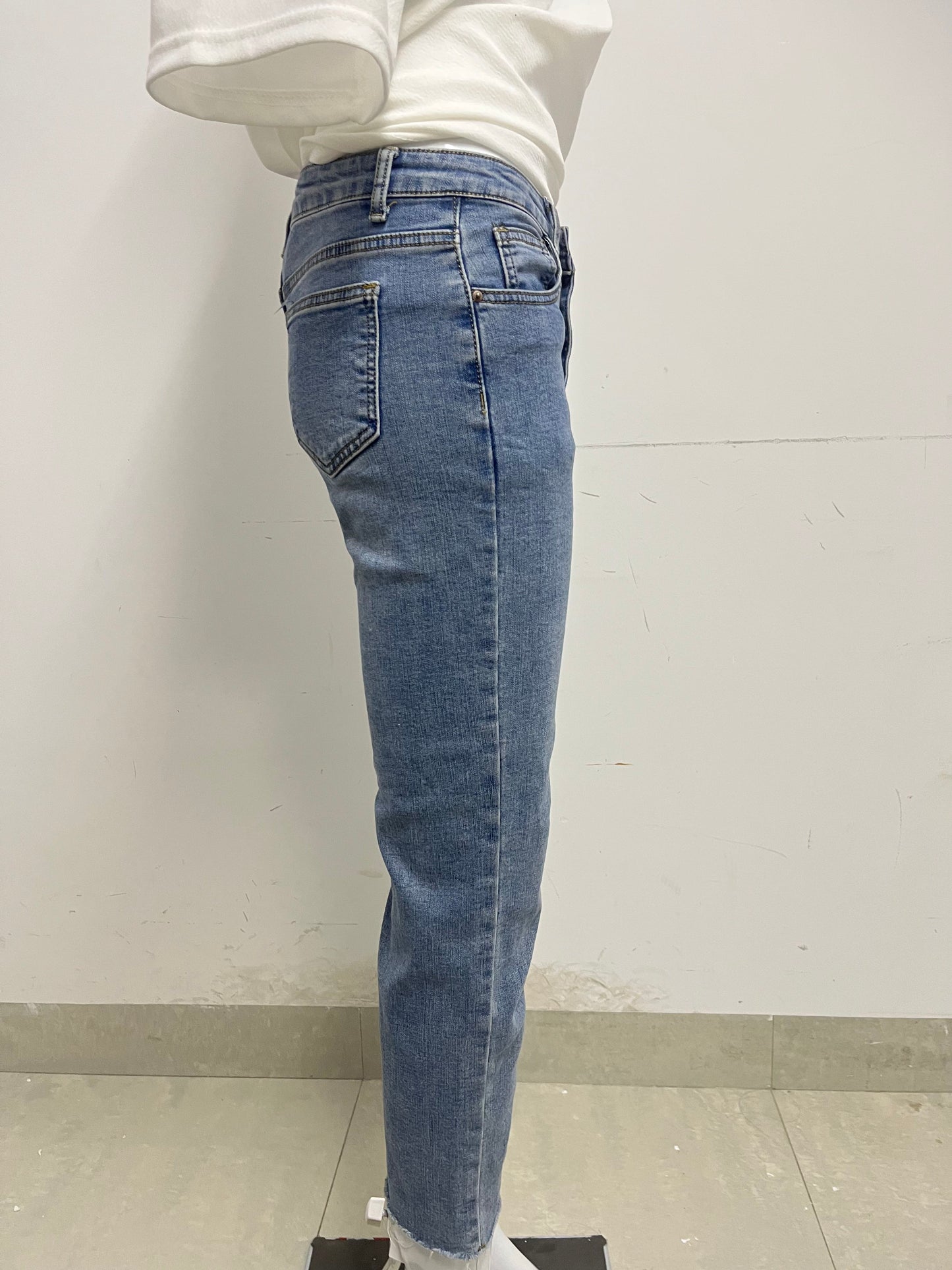 [Queenthrone Jeans]——High-Waist Cropped Flare Jeans - Slim-Fit Stretch Raw Hem jeans