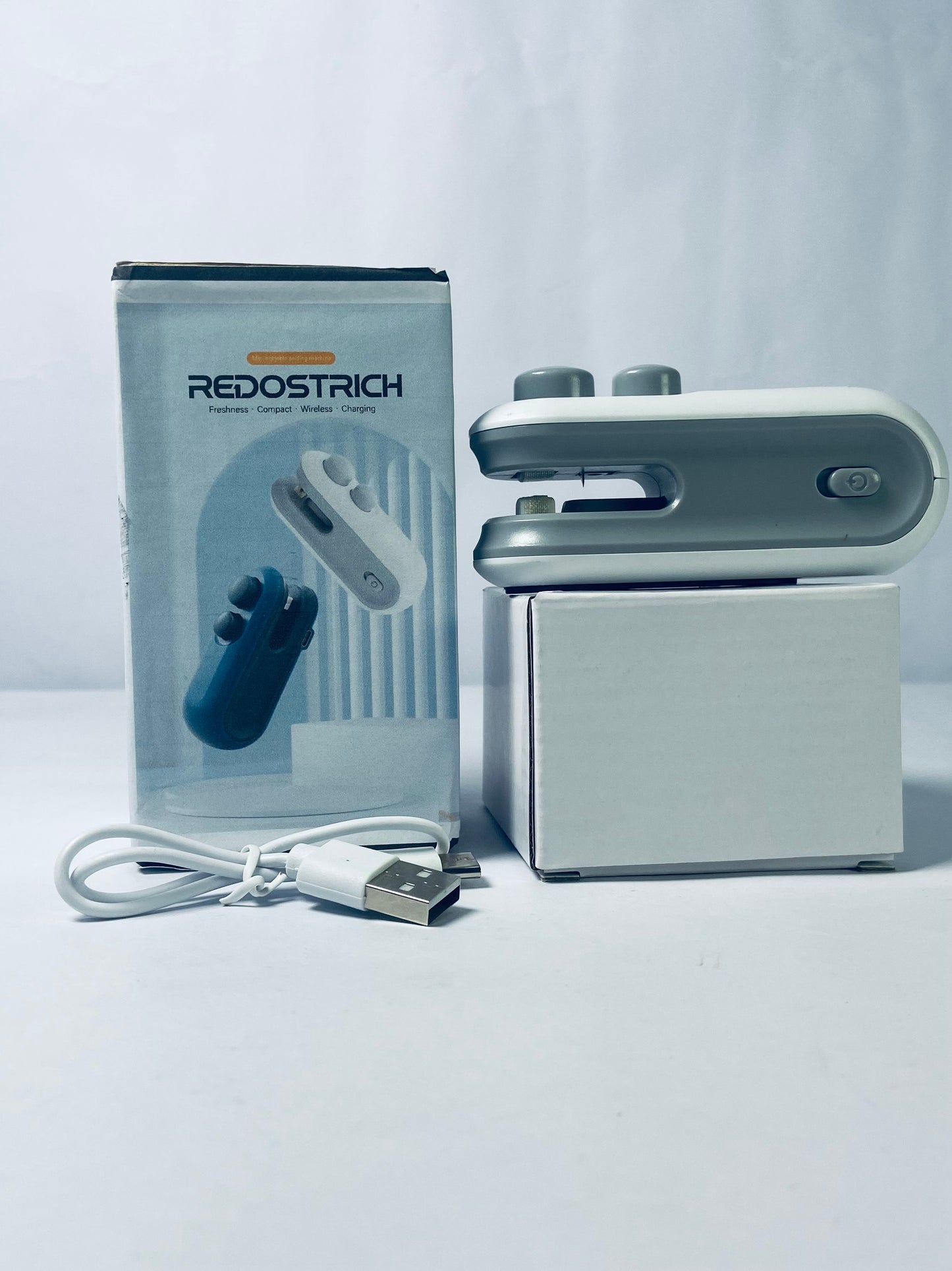 REDOSTRICH Vacuum Sealer for Food , Compact Upright Food Vacuum Sealer Machine Allows to Seal Marinades, Soups, Vegetables, Meats for Sous Vide Cooking, Saver Keeps Food Fresher Longer