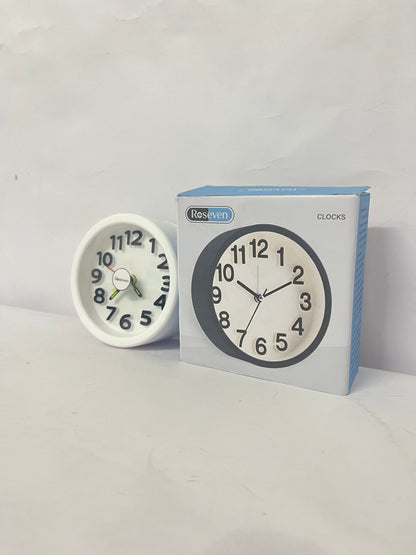 Roseven No Ticking Silent Alarm Clock,Easy to Read and Use,Ascending Sound,1 AA Battery Operated,Snooze Light,Bedside Desk Clock,White