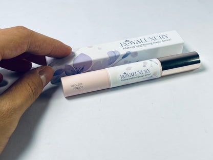 ROYALUXURY Lasting Sparkling Highlighter Makeup,Wand For Luminous, Glowing Skin, Vegan & Cruelty-free.Easy to Sculpt the Face and Create a Lightweight Finishing Makeup