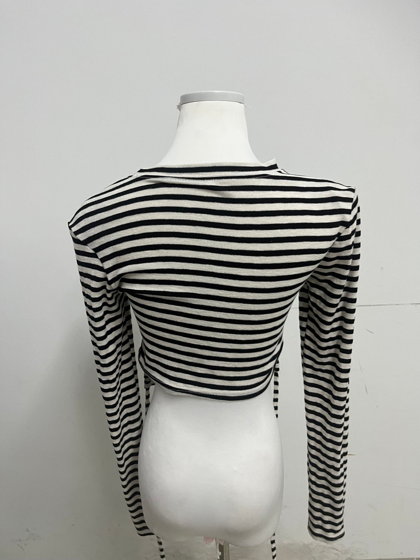 Rarear 100% Cotton Black & White Striped Cold-Shoulder Long-Sleeve Top - Stylish Drawstring Cropped Slim-Fit