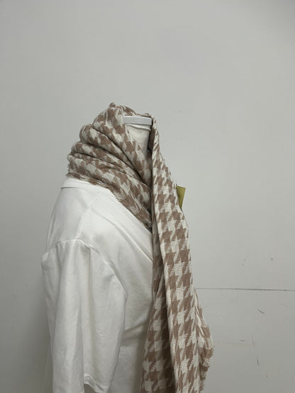 Rawbeau Scarf - Beige & White Houndstooth, Soft Textured Weave