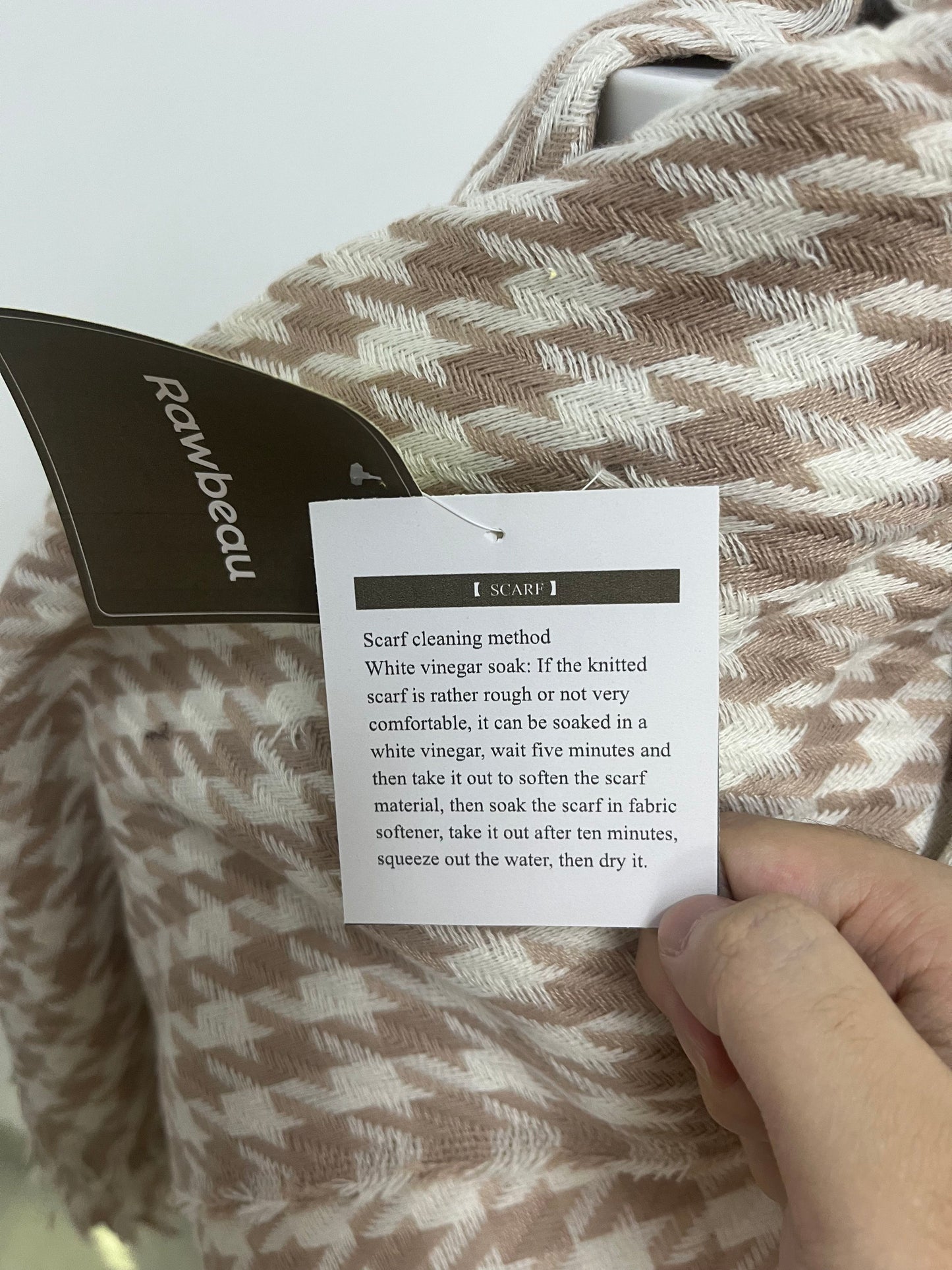 Rawbeau Scarf - Beige & White Houndstooth, Soft Textured Weave