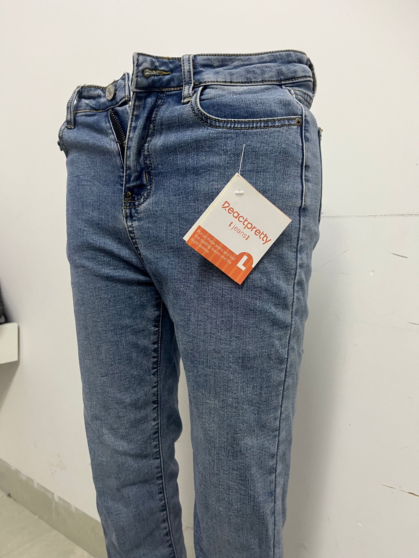 【Reactpretty Straight-Leg Stretch Jeans】—— Timeless Comfort & Effortless Style